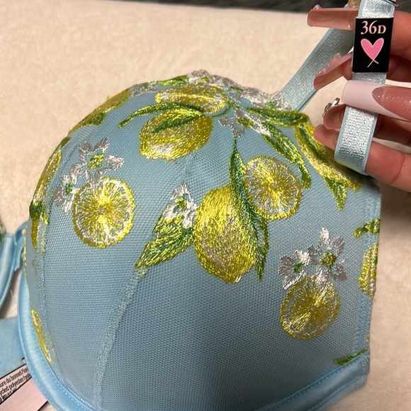 Victoria Secret Dream Angles Push Up Bra 36D - Picture 4 of 4